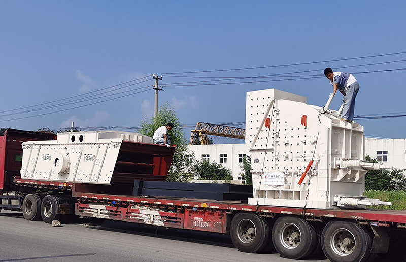 發(fā)往浙江杭州建筑垃圾處理設(shè)備裝車